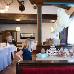 Locus Malontina Hotel *